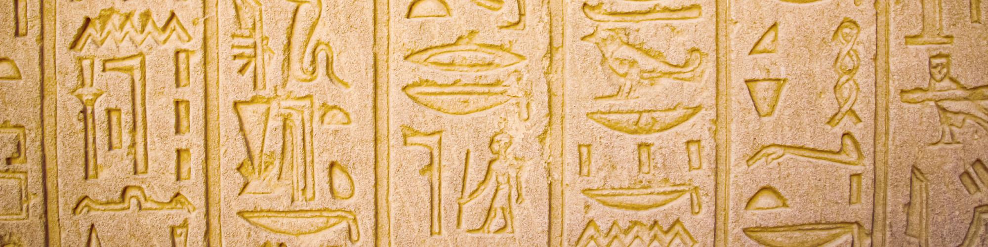 écriture hiéroglyphique égyptienne